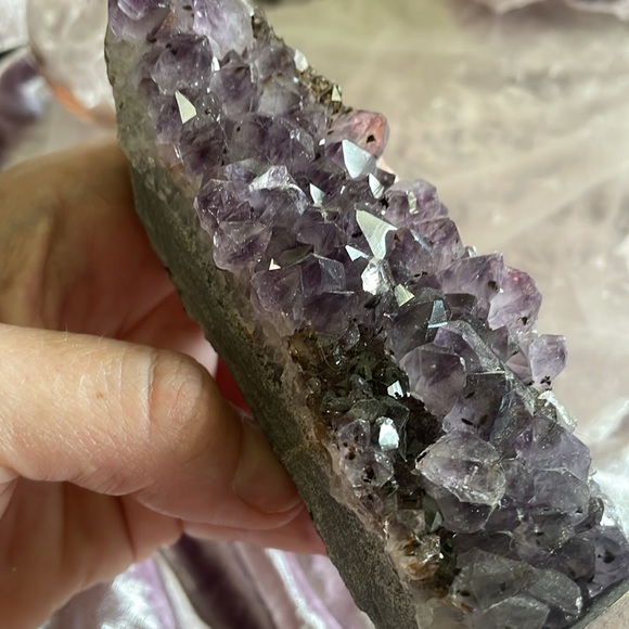 Amethyst Freeform with Stand 💕 - Picture 3 of 4